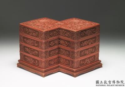 图片[2]-Three-tiered set of red lacquer boxes in the shape of intersecting lozenges with dragon decor,  Qing dynasty (1644-1911)-China Archive